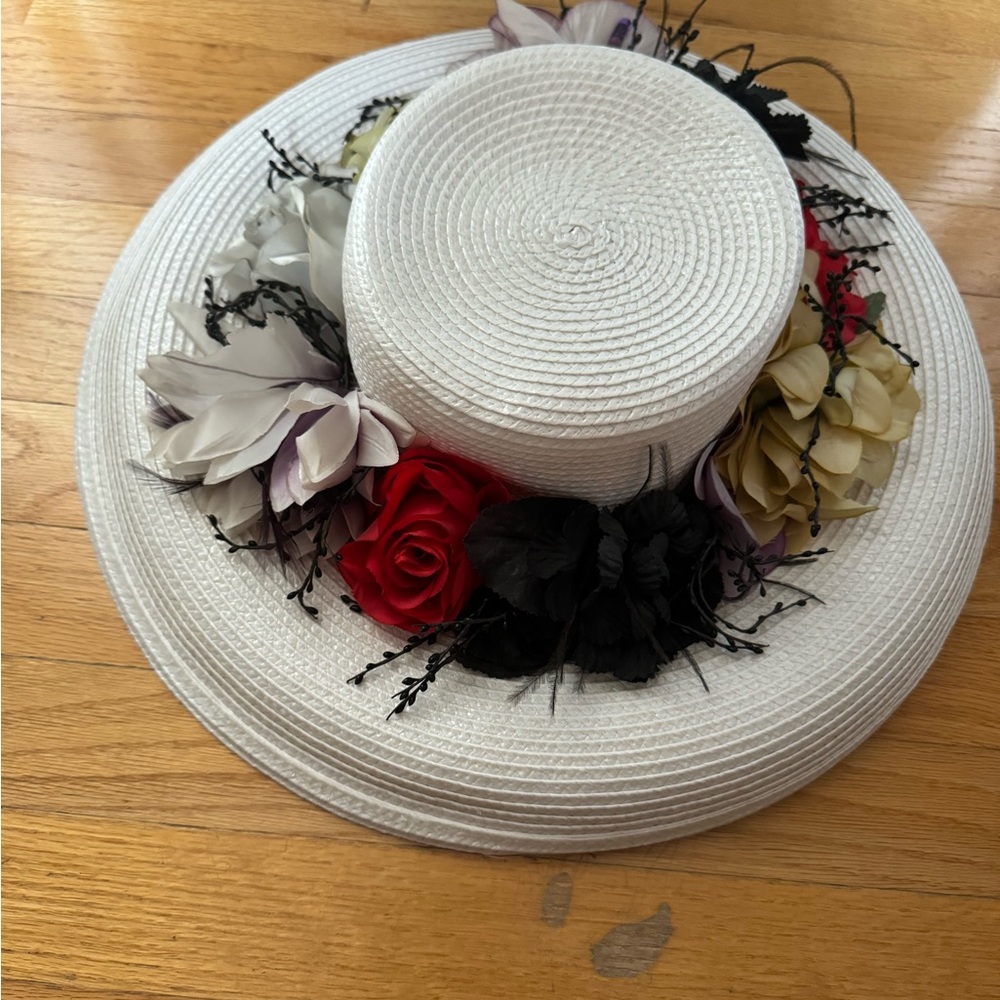 Elegant White Floral Women's Hat